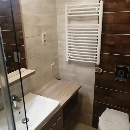 Apartment Zafirgyoengy *