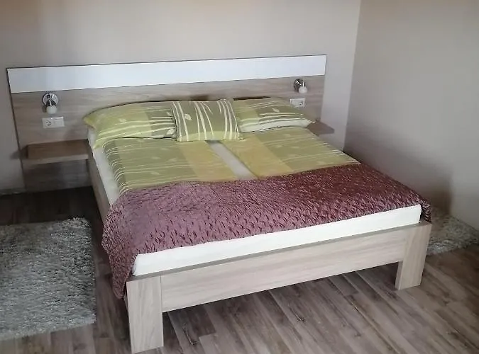 Zafirgyoengy Daire *